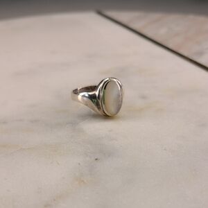 Sterling Silver And Mother Of Pearl Ring